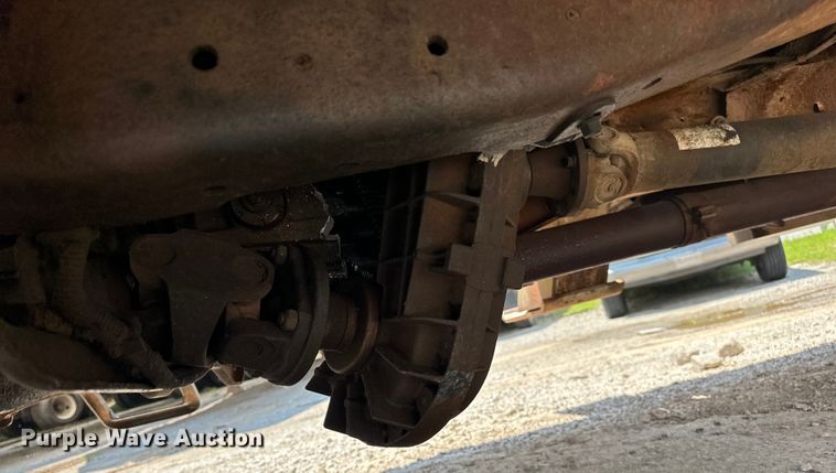 image for item NR9910 2003 Ford F350 Super Duty bucket truck