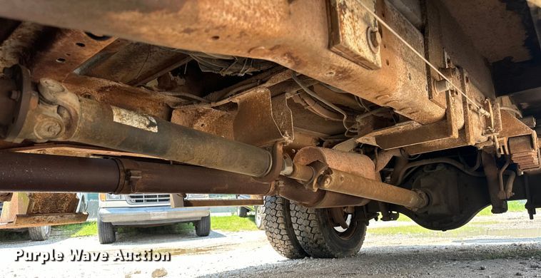 image for item NR9910 2003 Ford F350 Super Duty bucket truck