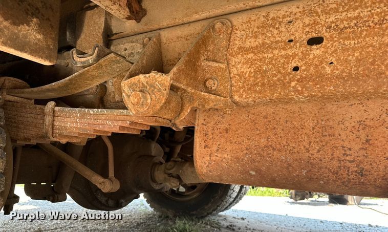 image for item NR9910 2003 Ford F350 Super Duty bucket truck