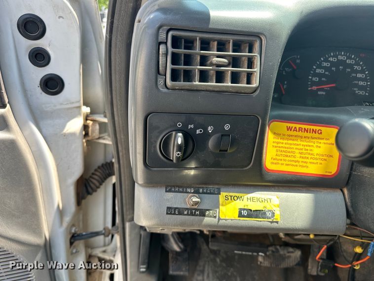 image for item NR9910 2003 Ford F350 Super Duty bucket truck