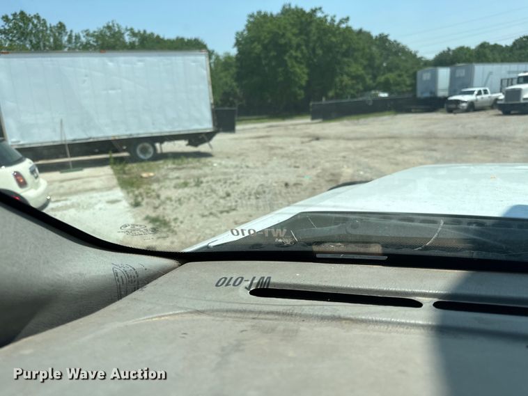 image for item NR9910 2003 Ford F350 Super Duty bucket truck