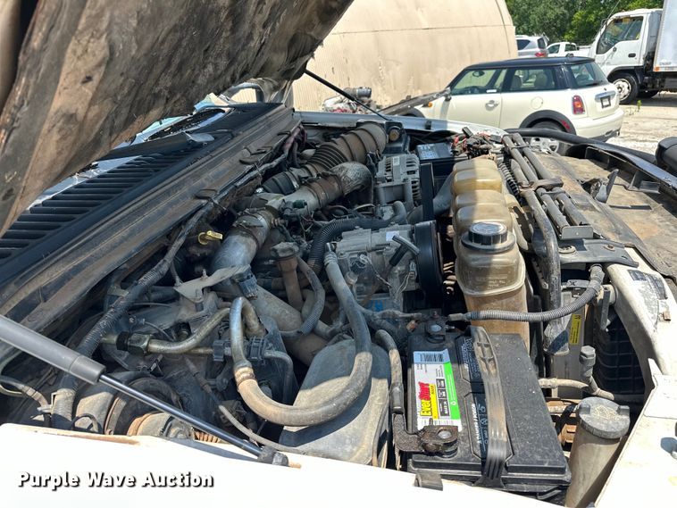 image for item NR9910 2003 Ford F350 Super Duty bucket truck