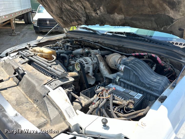 image for item NR9910 2003 Ford F350 Super Duty bucket truck