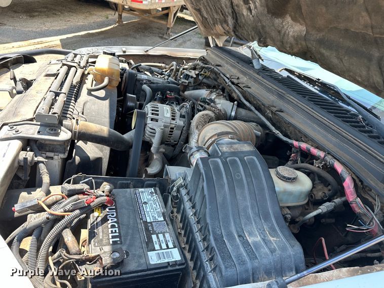 image for item NR9910 2003 Ford F350 Super Duty bucket truck