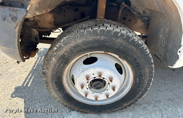 image for item NR9910 2003 Ford F350 Super Duty bucket truck