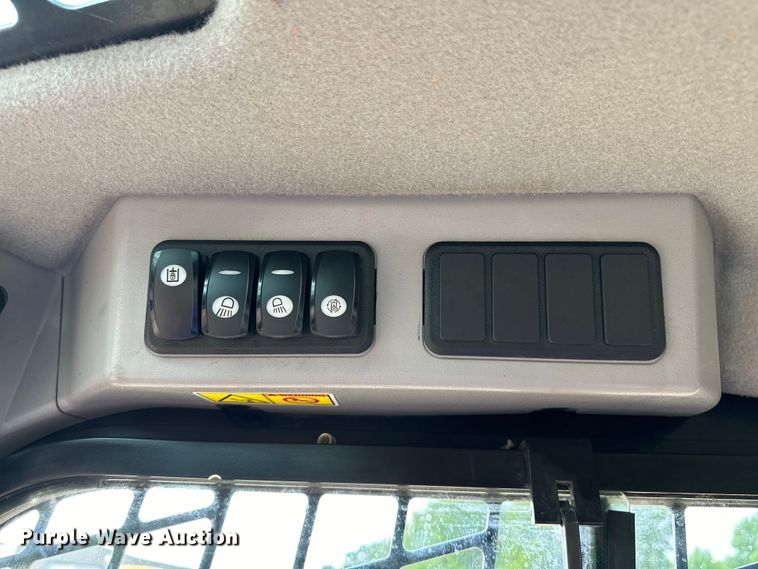 image for item NR9977 2018 Caterpillar  259D tracked skid steer loader