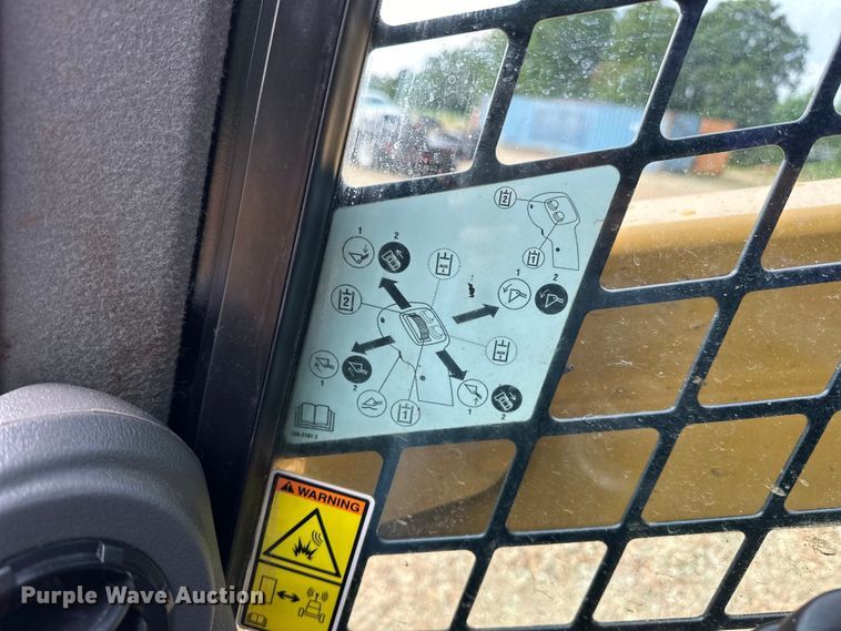 image for item NR9977 2018 Caterpillar  259D tracked skid steer loader