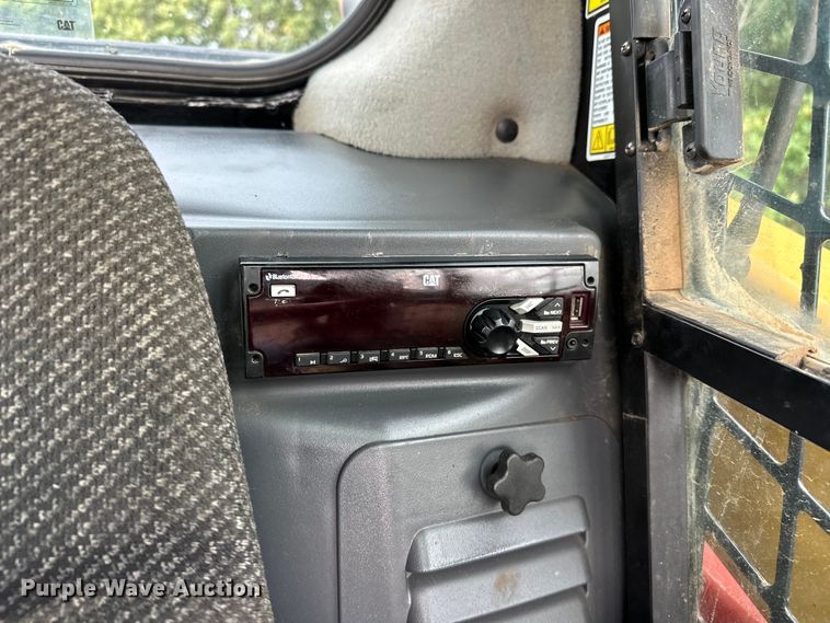 image for item NR9977 2018 Caterpillar  259D tracked skid steer loader