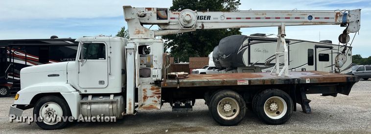 image for item NR9978 1992 Freightliner  FLD crane truck