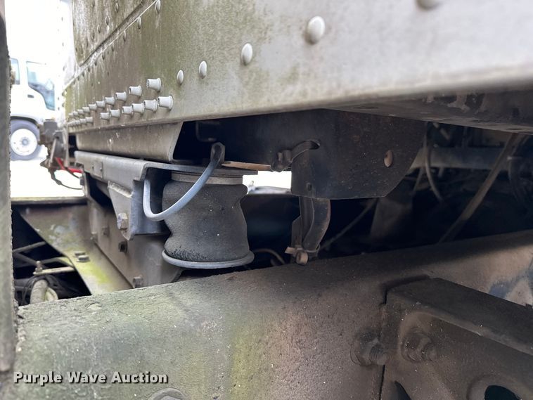 image for item NR9978 1992 Freightliner  FLD crane truck