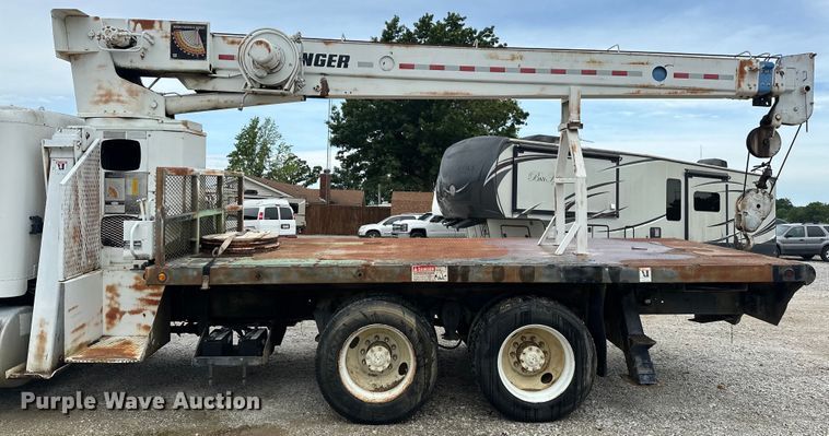 image for item NR9978 1992 Freightliner  FLD crane truck