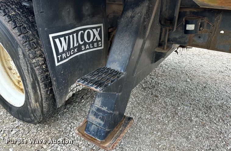 image for item NR9978 1992 Freightliner  FLD crane truck