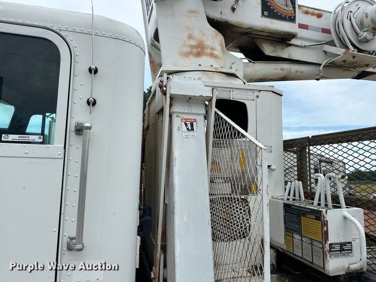 image for item NR9978 1992 Freightliner  FLD crane truck