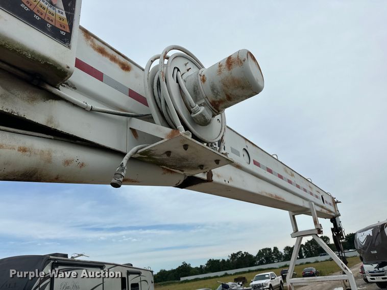 image for item NR9978 1992 Freightliner  FLD crane truck