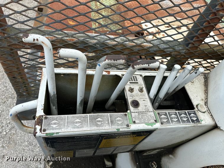 image for item NR9978 1992 Freightliner  FLD crane truck