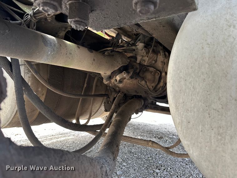 image for item NR9978 1992 Freightliner  FLD crane truck