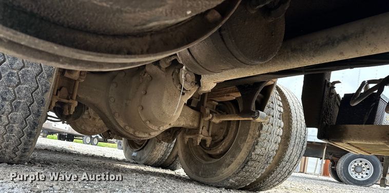 image for item NR9978 1992 Freightliner  FLD crane truck