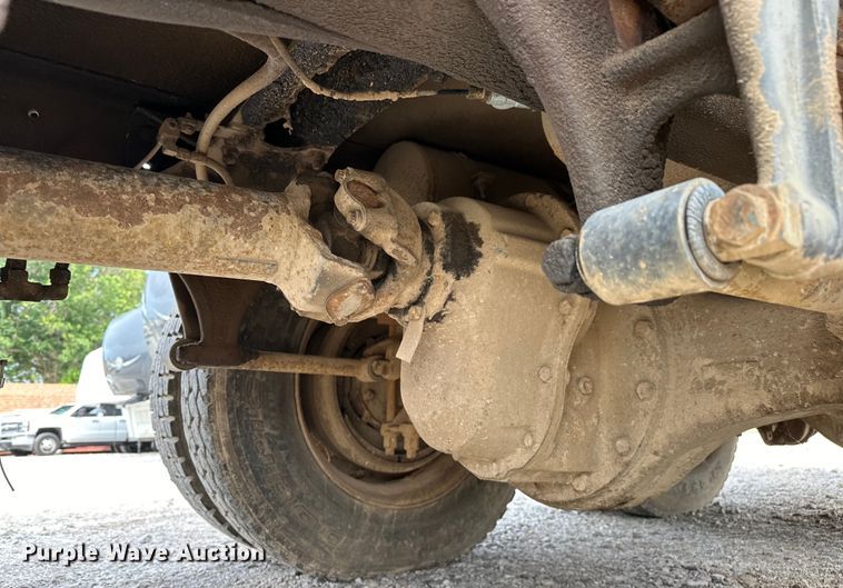 image for item NR9978 1992 Freightliner  FLD crane truck