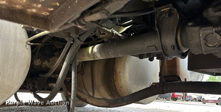 image for item NR9978 1992 Freightliner  FLD crane truck