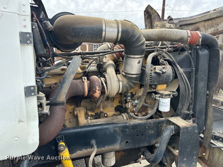 image for item NR9978 1992 Freightliner  FLD crane truck