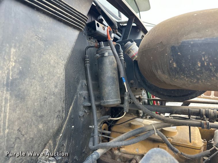 image for item NR9978 1992 Freightliner  FLD crane truck