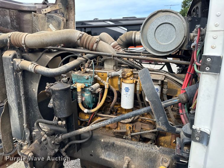 image for item NR9978 1992 Freightliner  FLD crane truck