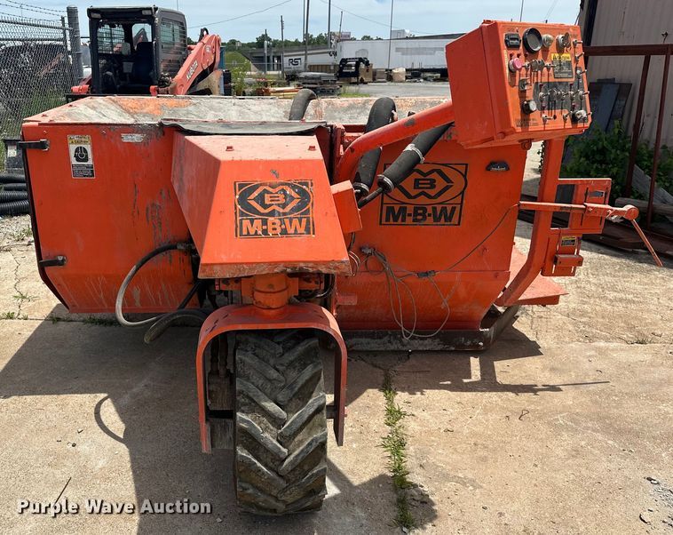 image for item NR9988 MBW CG200 curb machine