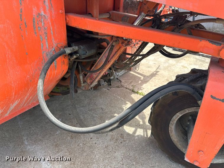 image for item NR9988 MBW CG200 curb machine