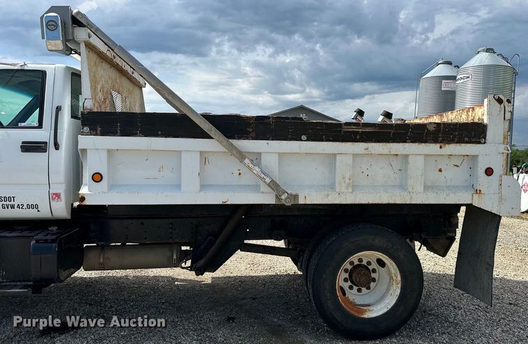 image for item NT9282 1997 GMC  C7500 dump truck