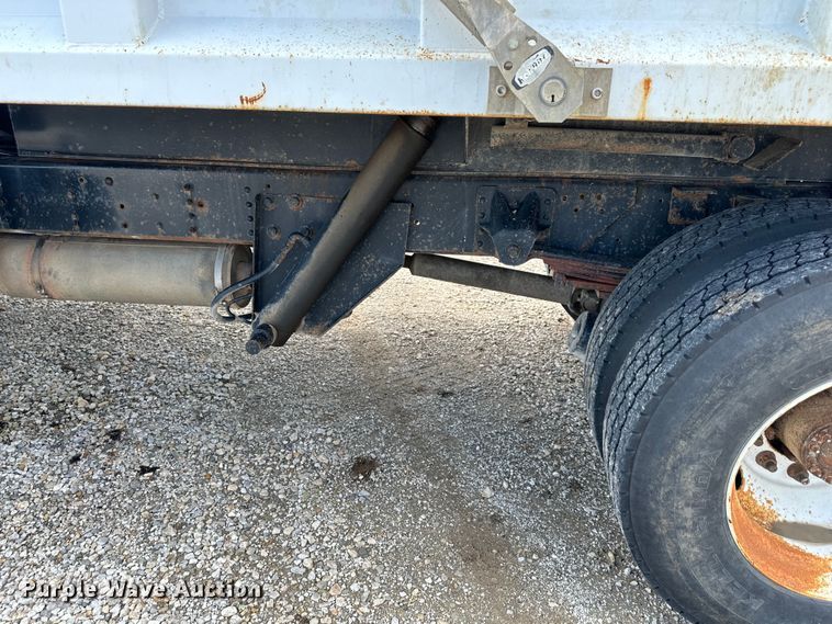 image for item NT9282 1997 GMC  C7500 dump truck