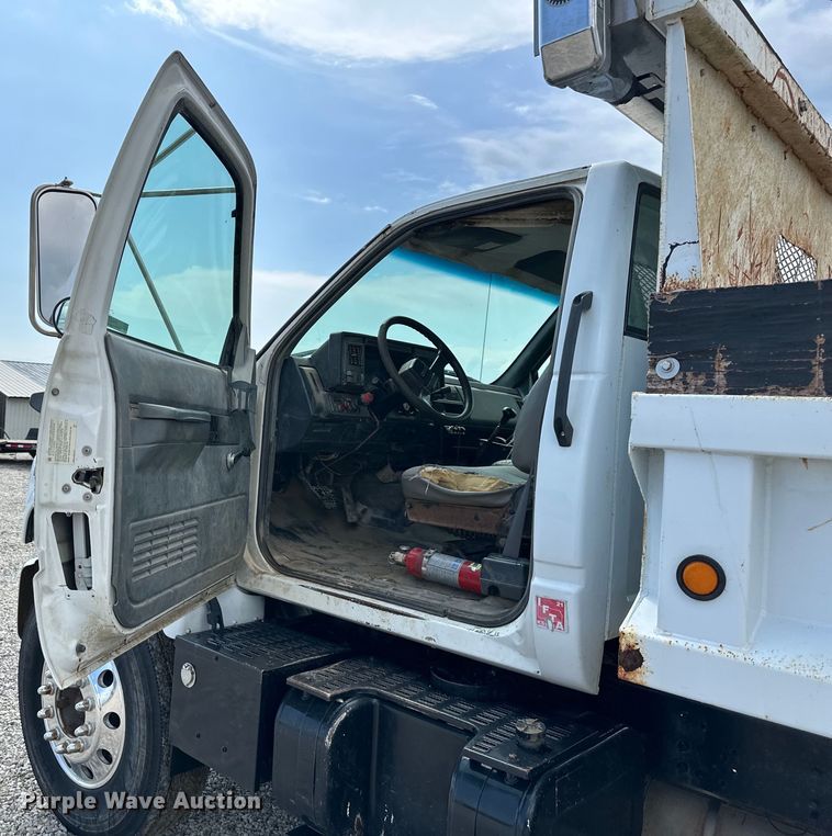 image for item NT9282 1997 GMC  C7500 dump truck