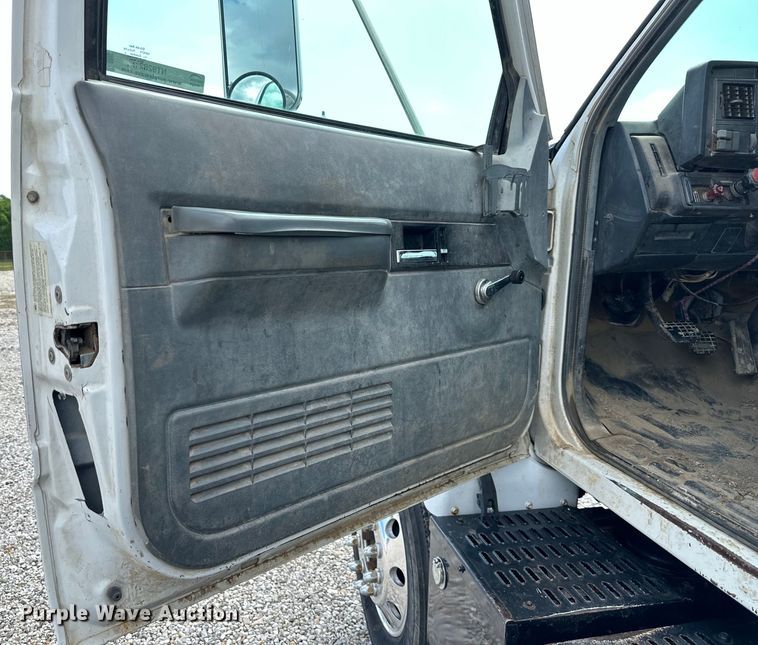 image for item NT9282 1997 GMC  C7500 dump truck