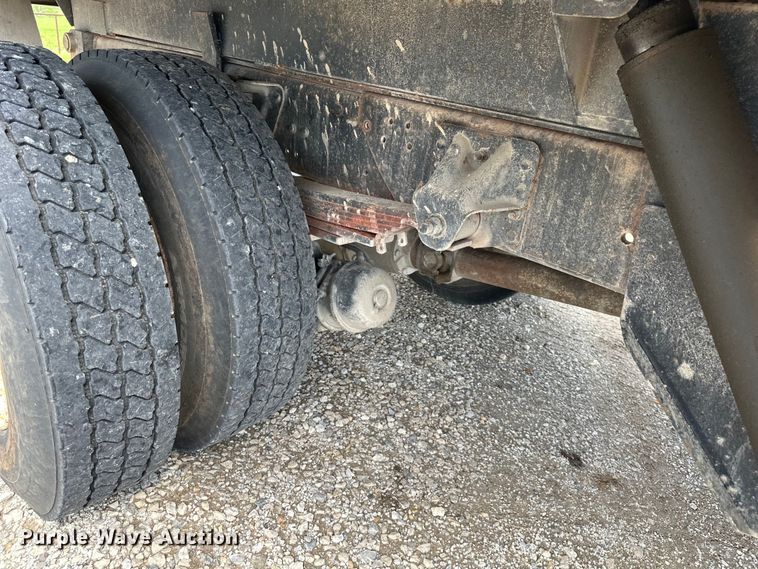 image for item NT9282 1997 GMC  C7500 dump truck