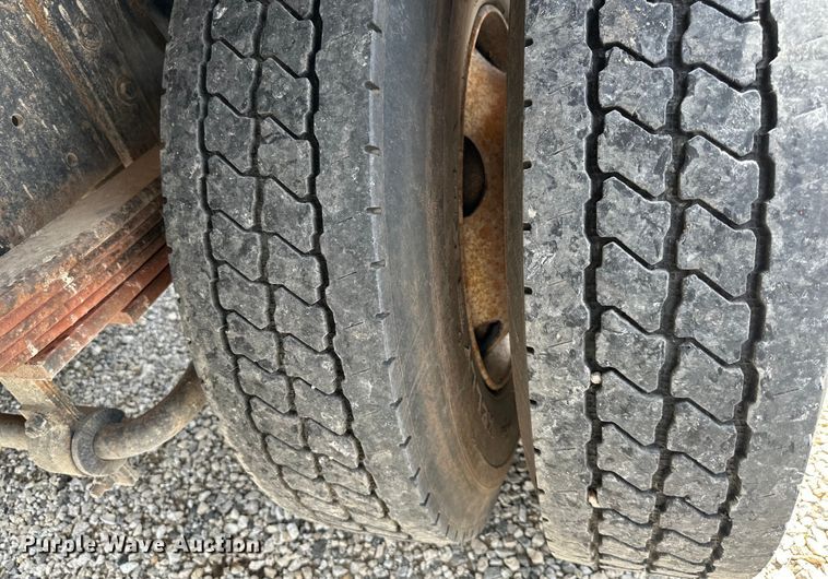 image for item NT9282 1997 GMC  C7500 dump truck