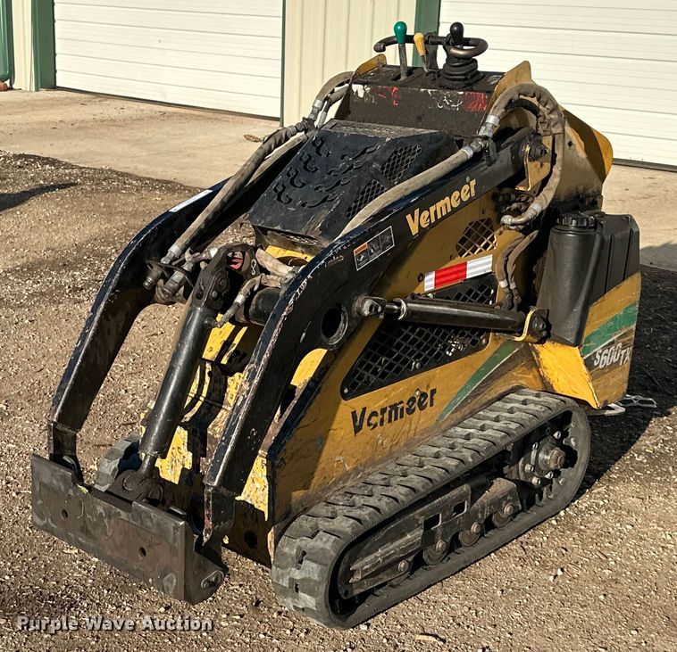 image for item NT9380 2007 Vermeer  S600TX  compact utility loader