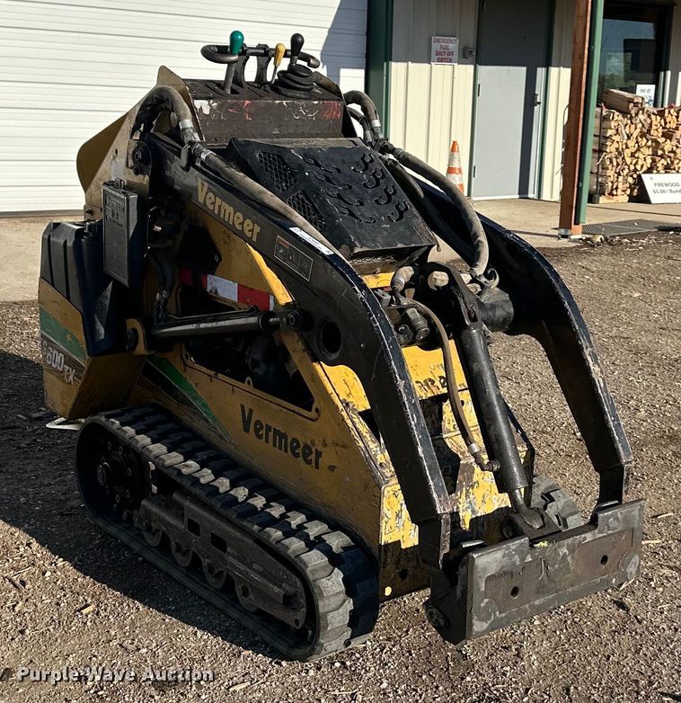 image for item NT9380 2007 Vermeer  S600TX  compact utility loader