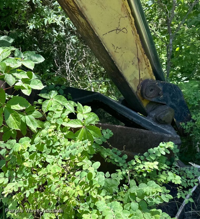 image for item NT9386 Conmaco  excavator