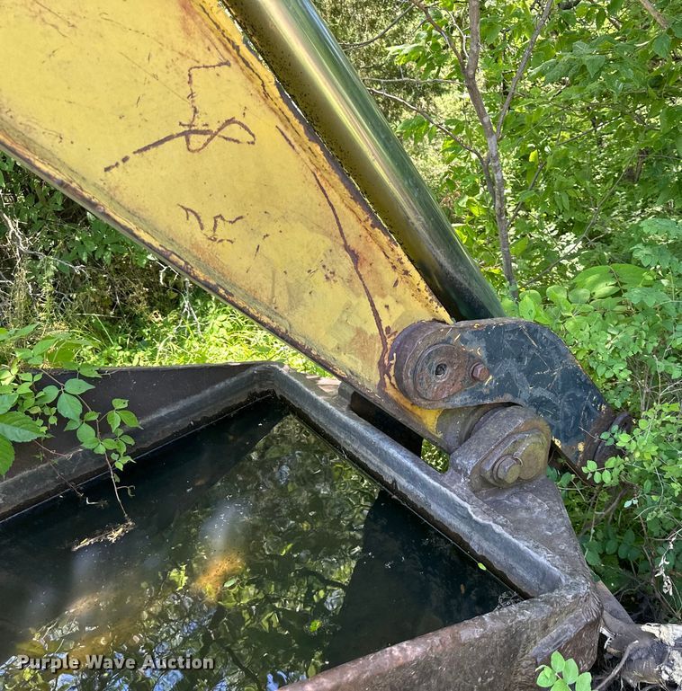 image for item NT9386 Conmaco  excavator