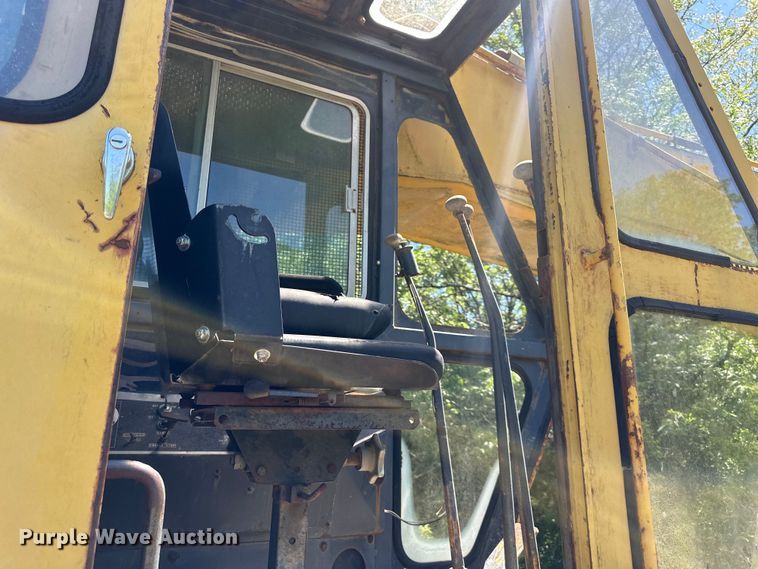 image for item NT9386 Conmaco  excavator