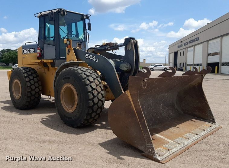 image for item NU9826 2006 John Deere 644J wheel loader