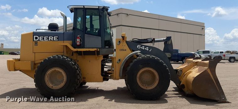 image for item NU9826 2006 John Deere 644J wheel loader