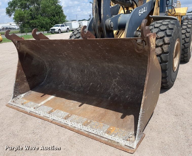 image for item NU9826 2006 John Deere 644J wheel loader
