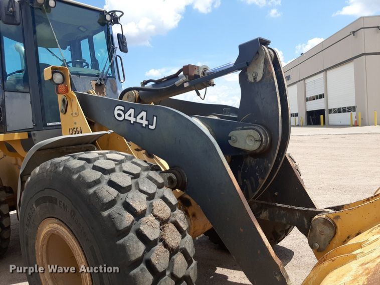 image for item NU9826 2006 John Deere 644J wheel loader