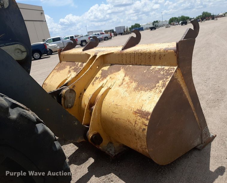 image for item NU9826 2006 John Deere 644J wheel loader