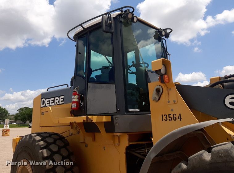 image for item NU9826 2006 John Deere 644J wheel loader