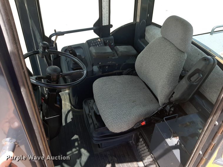 image for item NU9826 2006 John Deere 644J wheel loader