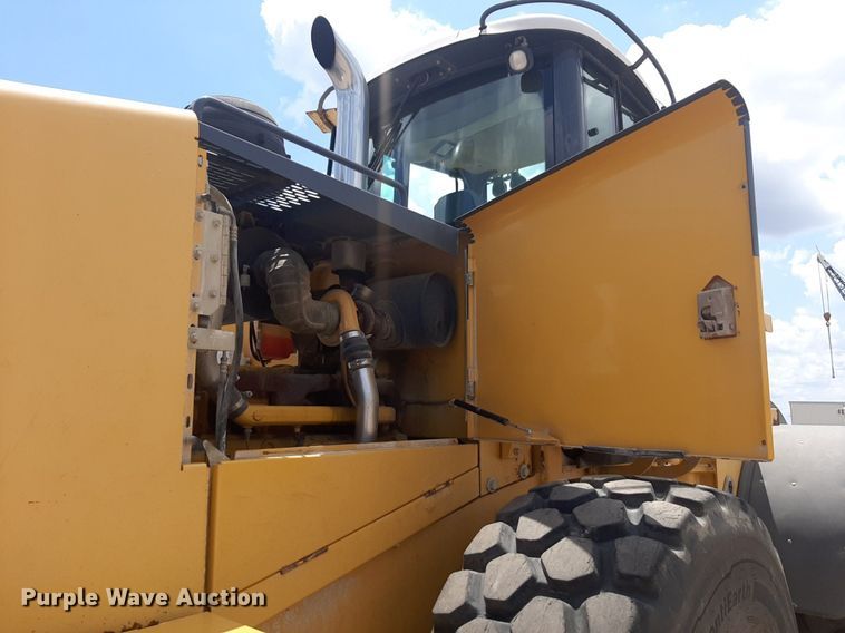 image for item NU9826 2006 John Deere 644J wheel loader