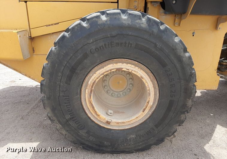 image for item NU9826 2006 John Deere 644J wheel loader