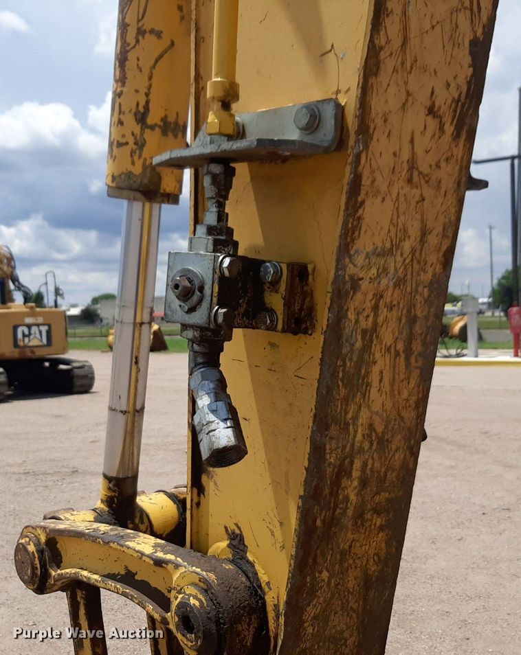 image for item NU9828 2012 Komatsu PC88MR-8 HD mini excavator