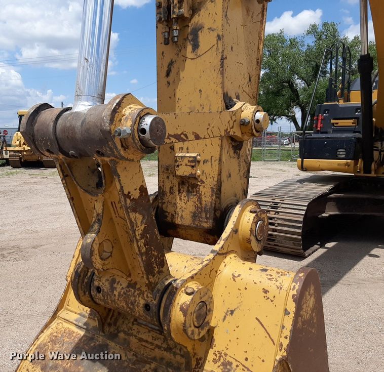 image for item NU9829 2012 Caterpillar 320EL excavator